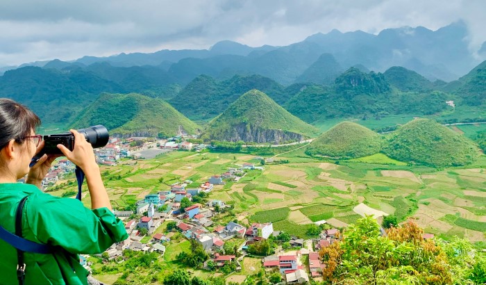 Du lịch tiếng Anh là gì